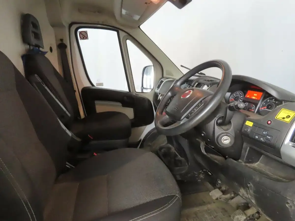 2017-fiat-ducato-20td-35-lh2-panel-big-9
