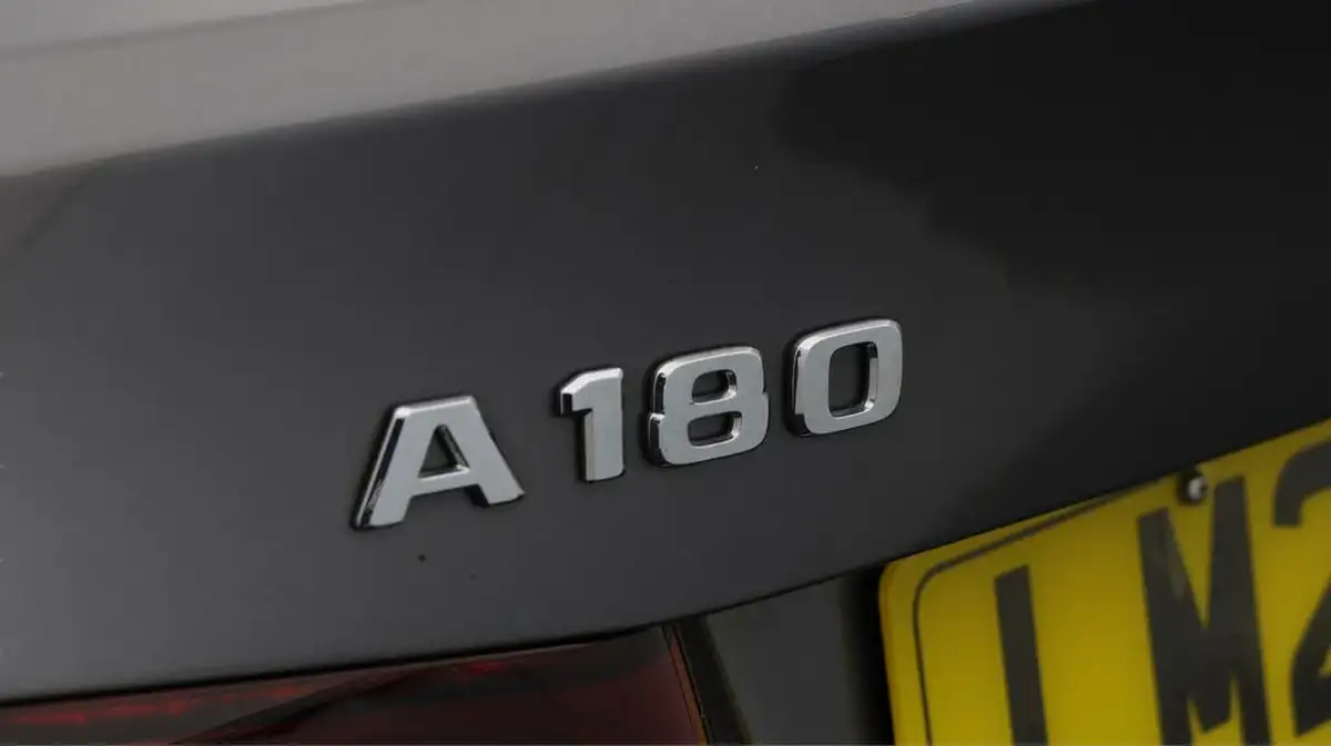 2022-mercedes-benz-a-class-13-a180-amg-line-premium-edition-saloon-4d-7g-dct-big-20