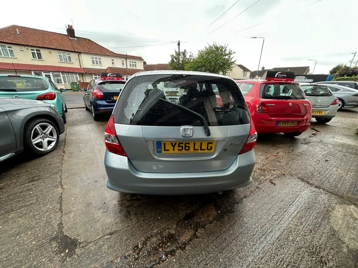 2007-honda-jazz-12-s-big-5