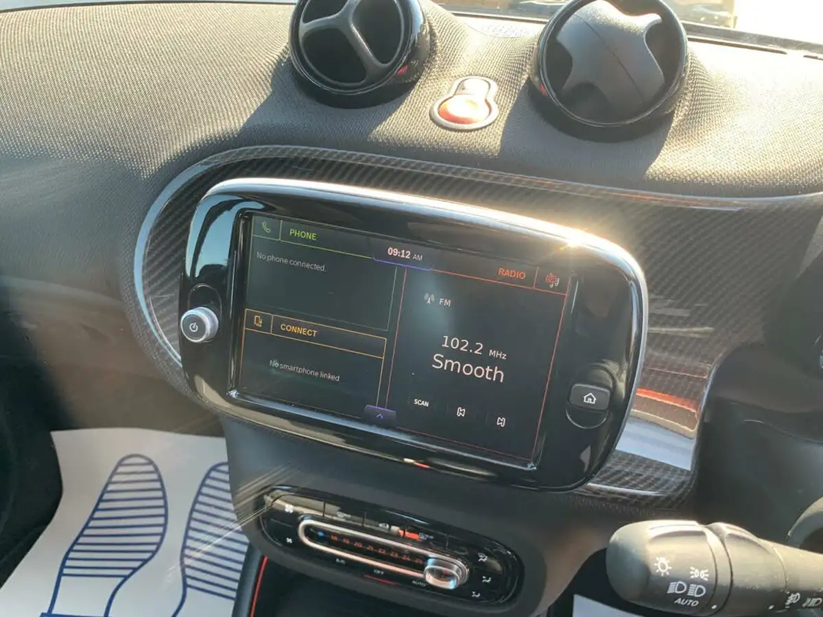 2021-smart-fortwo-eq-brabus-line-coupe-big-14