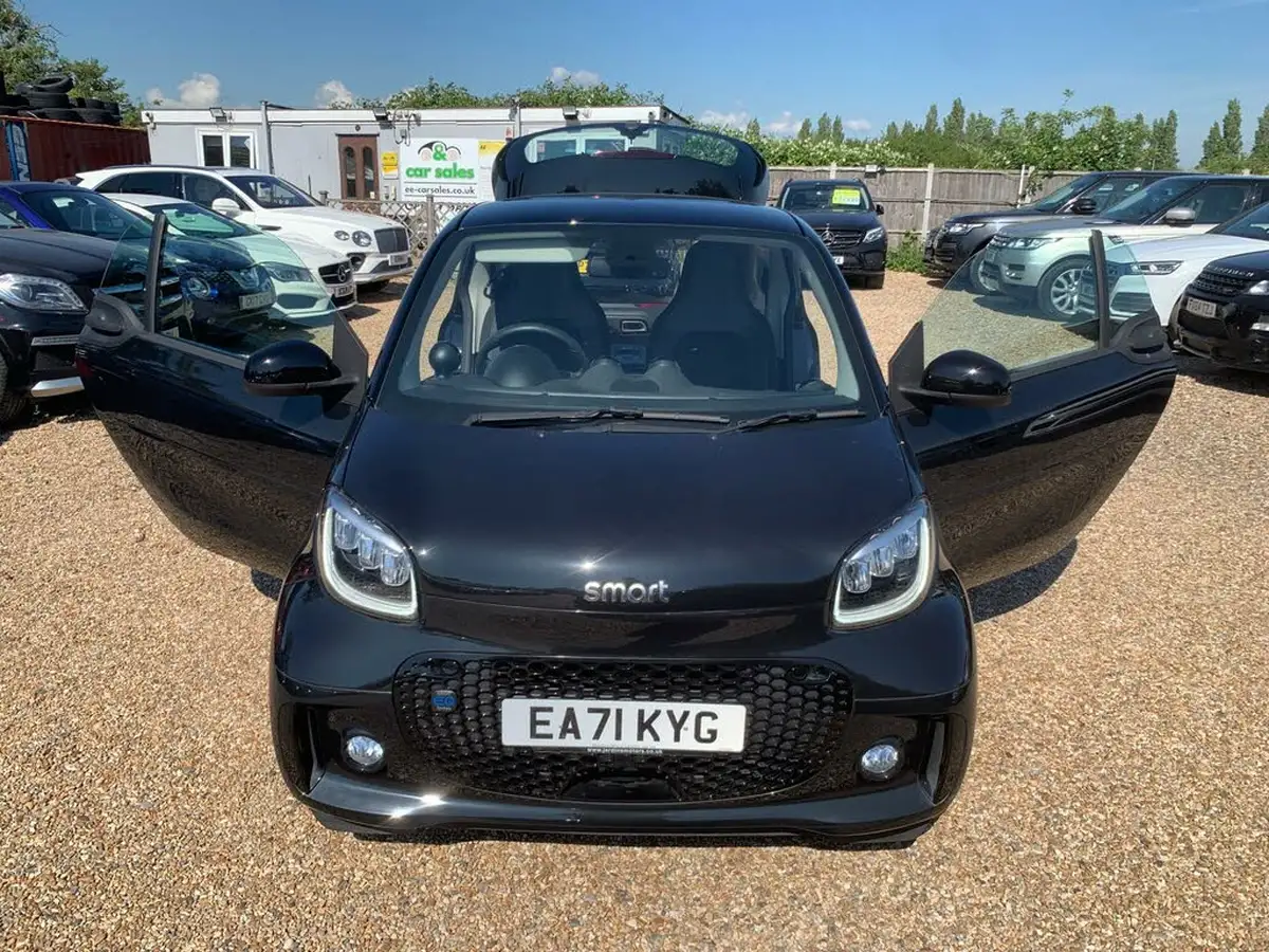 2021-smart-fortwo-eq-brabus-line-coupe-big-38