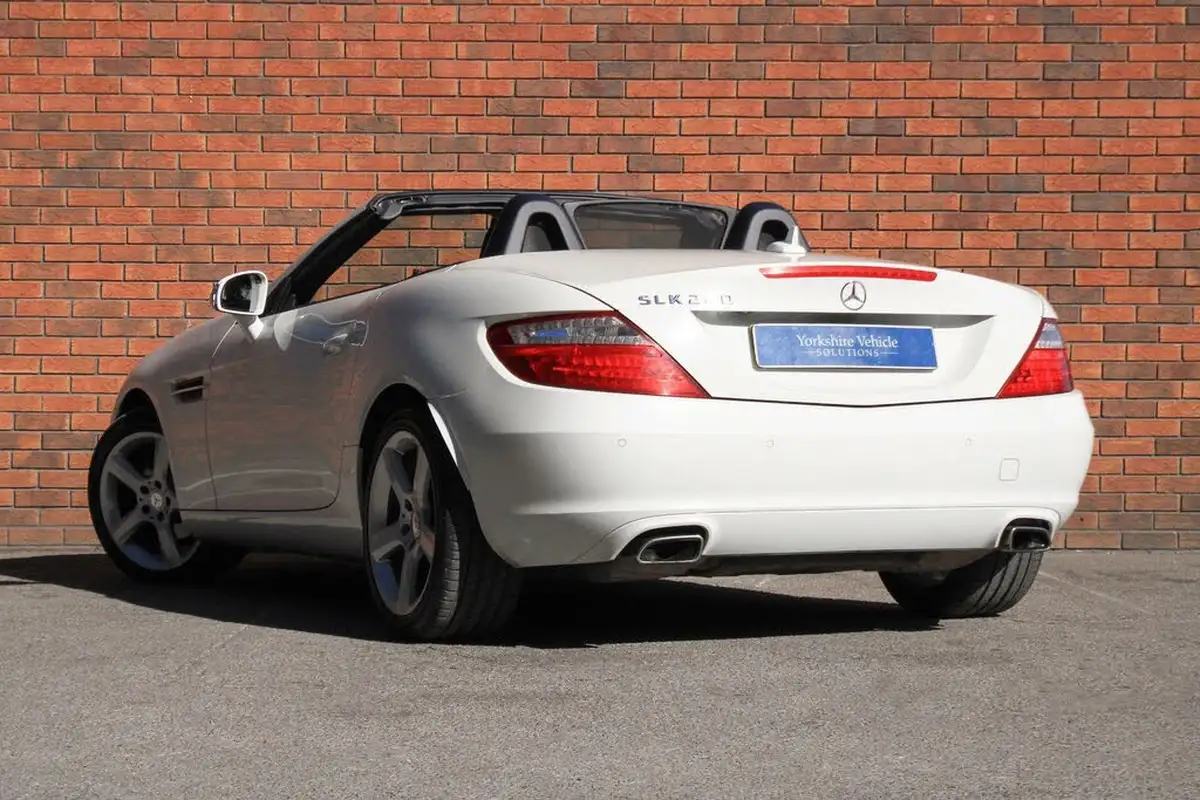 2012-mercedes-benz-slk-18-slk200-184bhp-ss-7g-tronic-plus-big-2