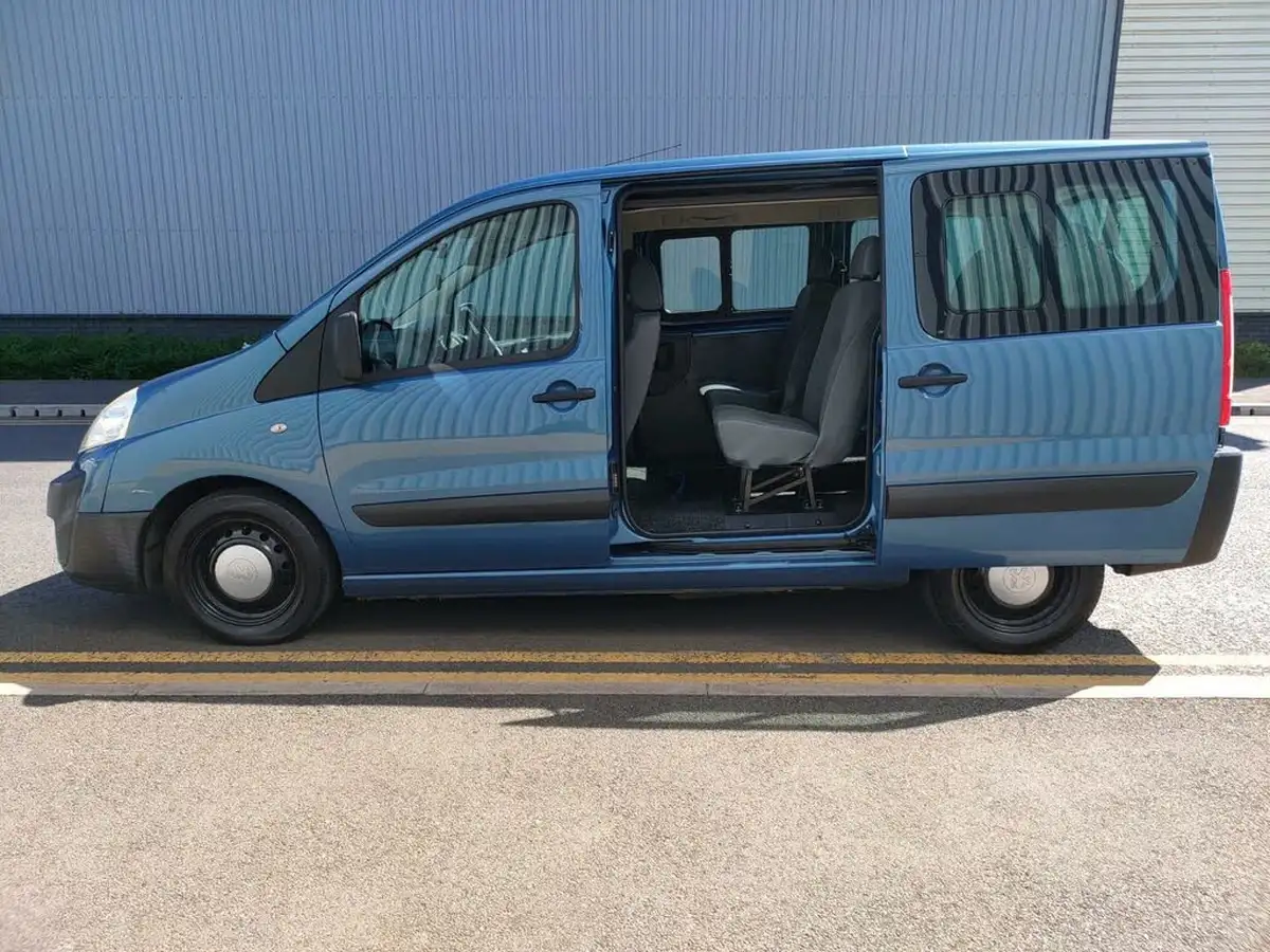 2011-peugeot-expert-tepee-16td-tepee-comfort-l2-big-10