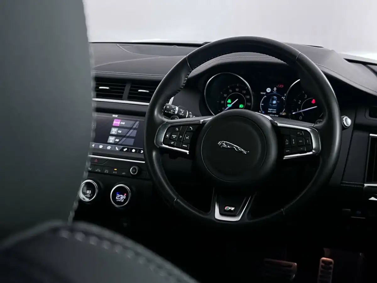 2018-jaguar-e-pace-20-i4-r-dynamic-se-249ps-big-22
