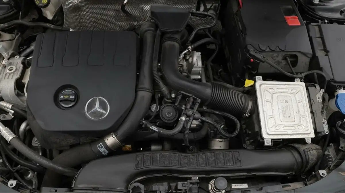2020-mercedes-benz-a-class-13-a200-amg-line-executive-hatchback-5d-big-19