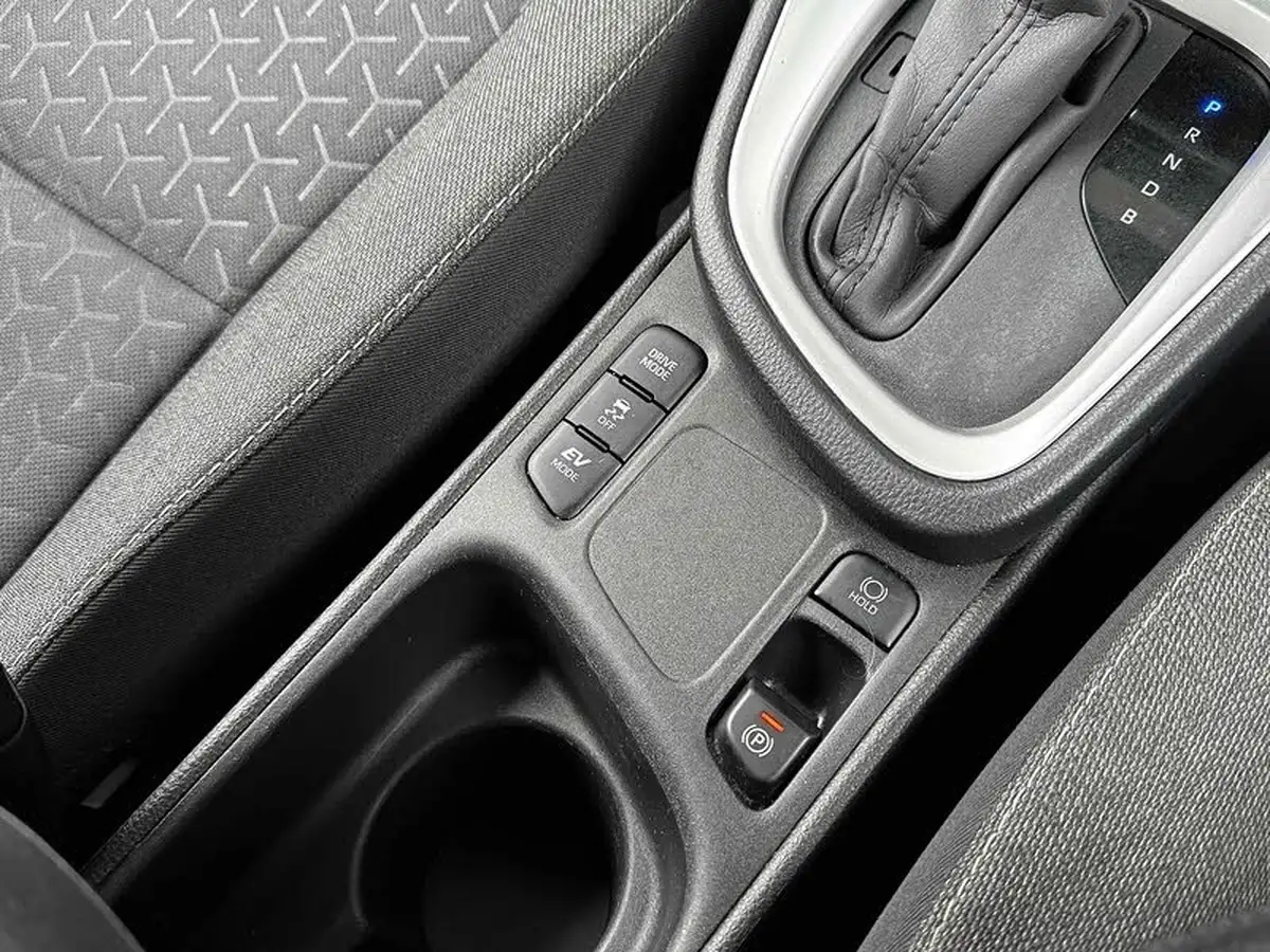2022-toyota-yaris-cross-15-vvt-i-icon-big-35