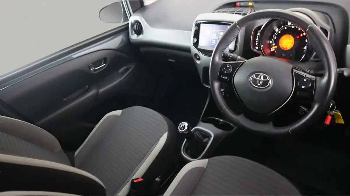 2020-toyota-aygo-10-vvt-i-x-trend-big-9
