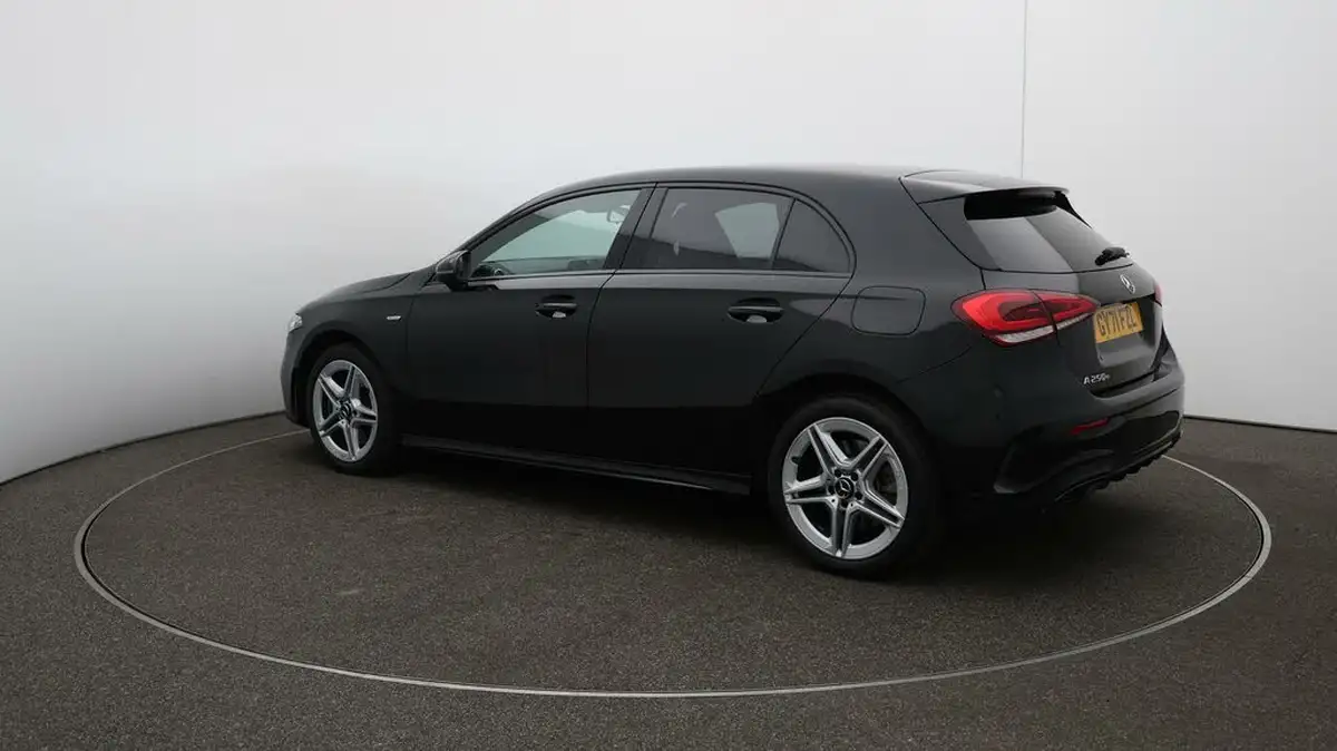 2021-mercedes-benz-a-class-13-a250e-amg-line-edition-hatchback-5d-big-9