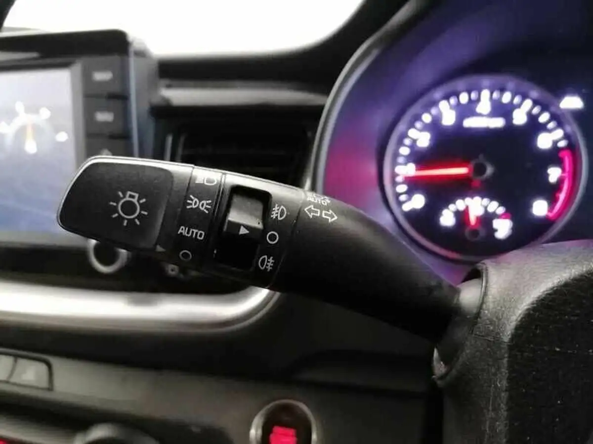 2019-kia-stonic-10-t-gdi-4-big-22
