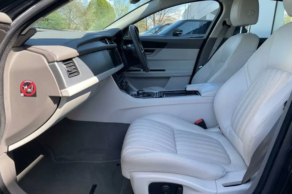 2018-jaguar-xf-20i-portfolio-250ps-saloon-4d-1998cc-big-9