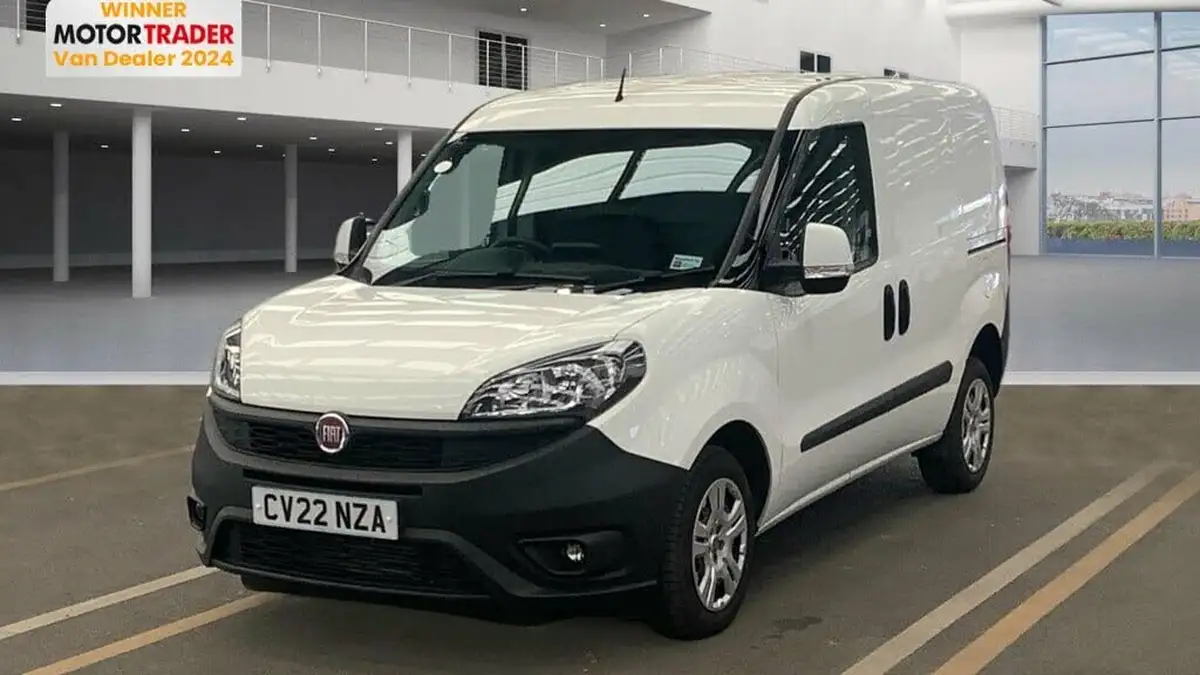 2022-fiat-doblo-cargo-16jtd-l1h1-tecnico-panel-van-big-0