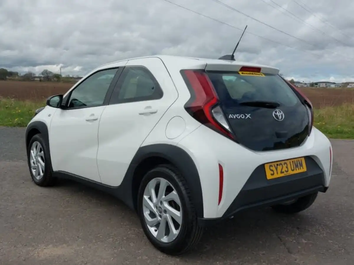 2023-toyota-aygo-x-10-vvt-i-pure-big-1