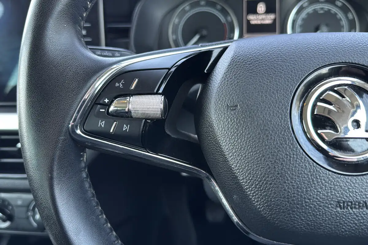 2023-skoda-kamiq-10-tsi-se-drive-95ps-big-15