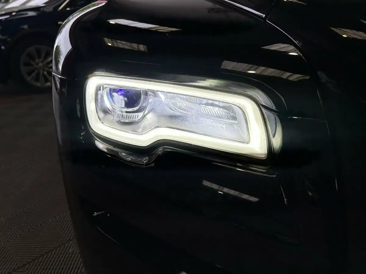 2018-rolls-royce-wraith-66-big-17