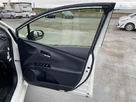 2017-toyota-prius-small-37