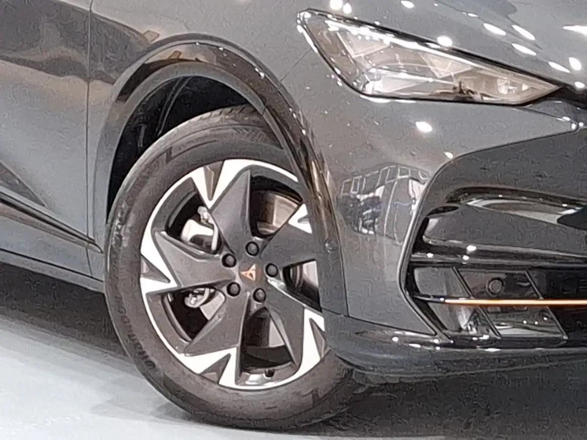 2022-land-rover-range-rover-sport-50-v8-p575-svr-big-8