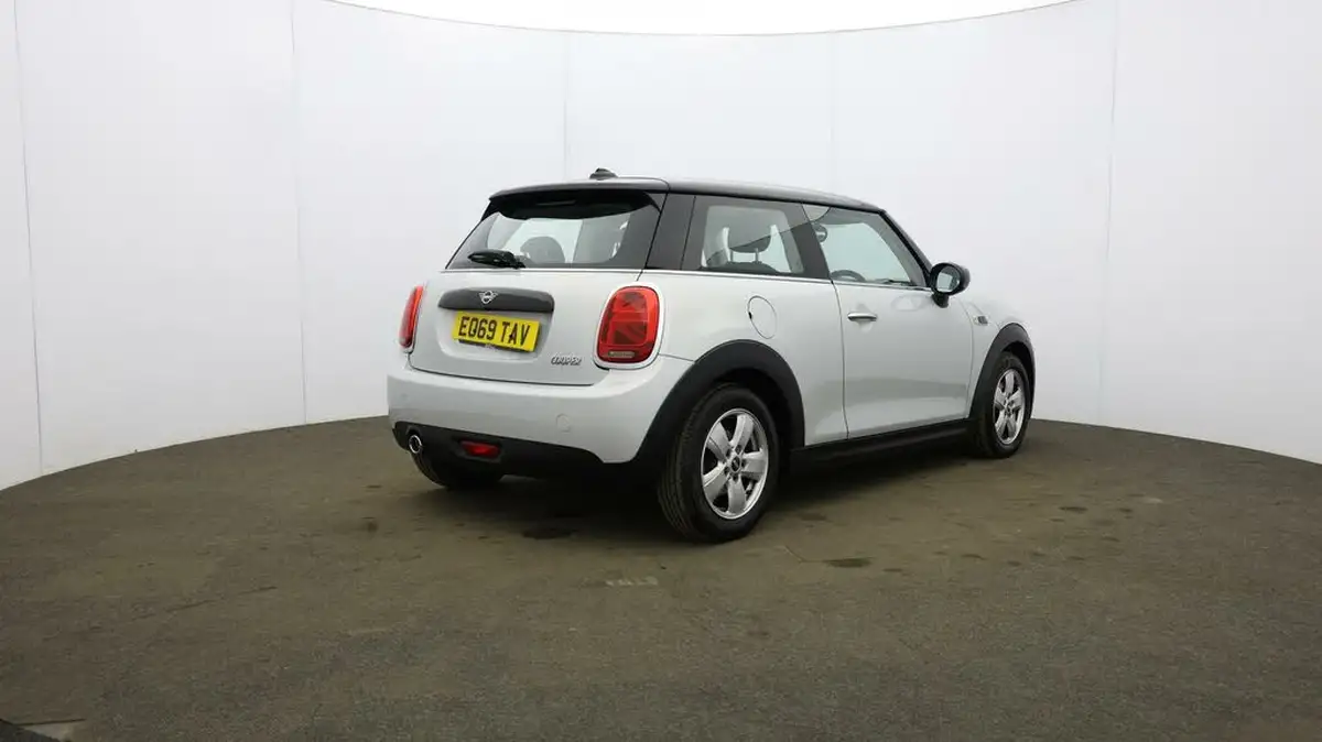 2019-mini-cooper-15-cooper-classic-hatchback-3d-big-56