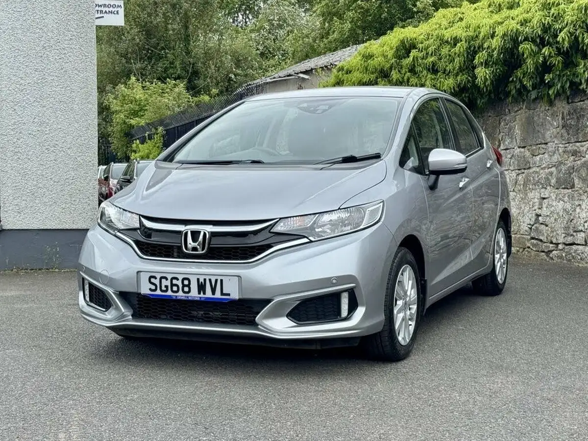 2018-honda-jazz-13-i-vtec-se-cvt-big-29