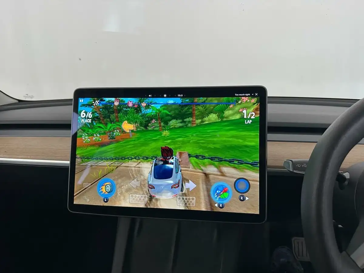 2021-tesla-model-3-e-long-range-4x4-big-50