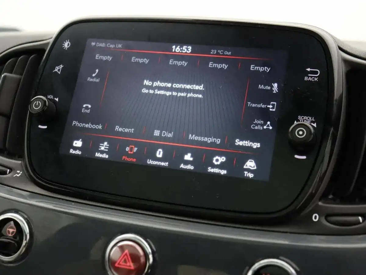 2021-fiat-500-10-dolcevita-big-22