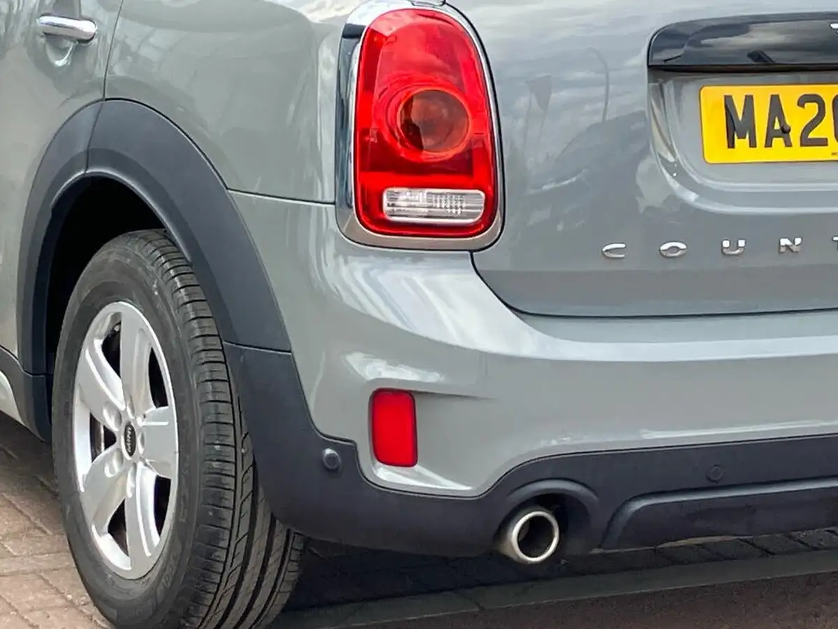 2020-mini-countryman-15-cooper-classic-big-36