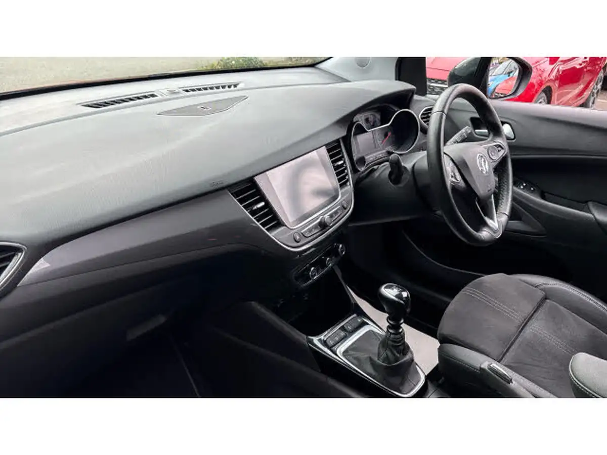 2022-vauxhall-crossland-12-ultimate-130ps-big-8