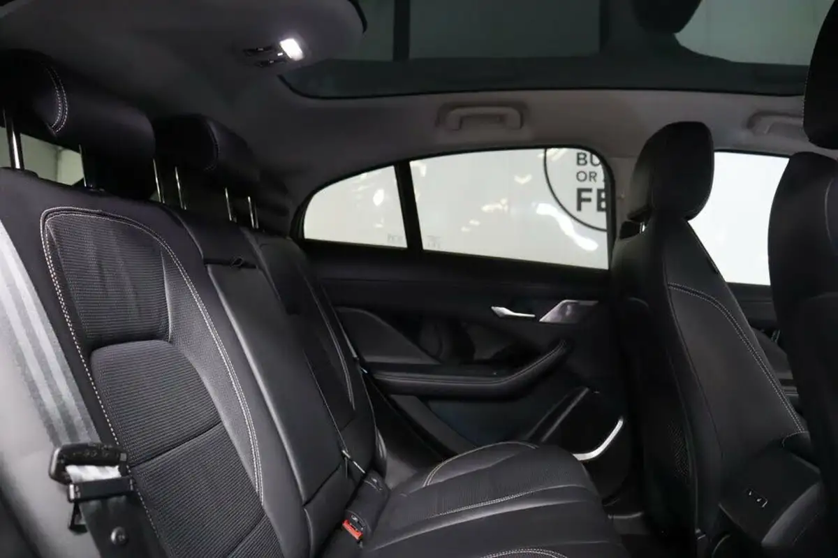 2020-jaguar-i-pace-ev400-hse-big-36