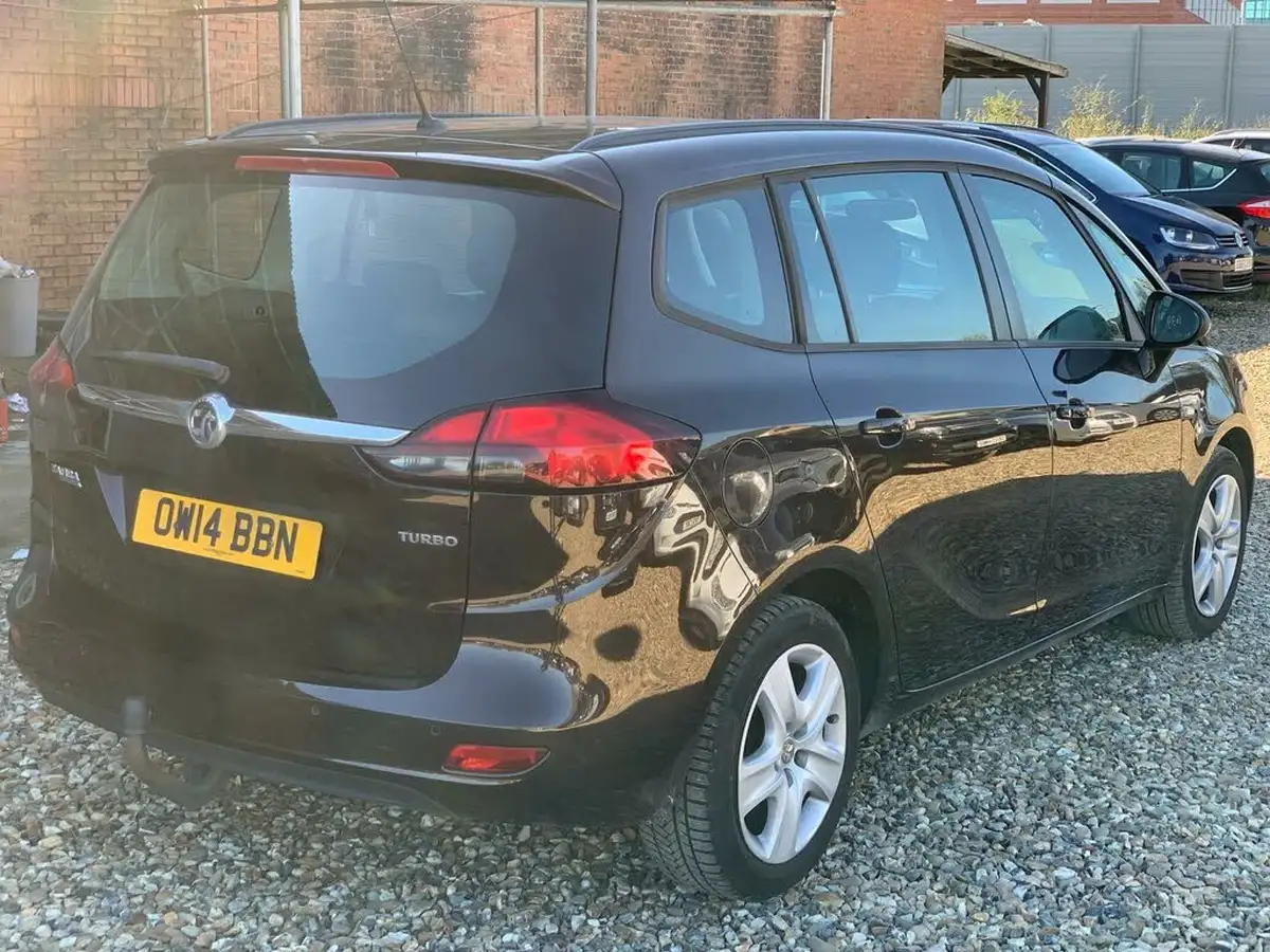 2014-vauxhall-zafira-tourer-14-exclusiv-big-26
