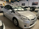 2010-toyota-prius-small-0