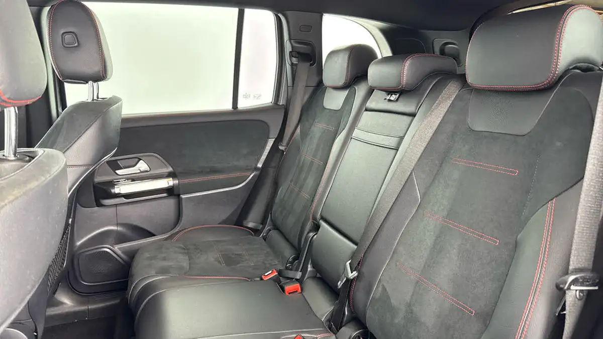 2022-mercedes-benz-eqb-e-eqb-300-amg-line-big-13