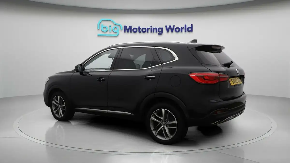 2022-mg-hs-15t-gdi-exclusive-162ps-dct-big-1
