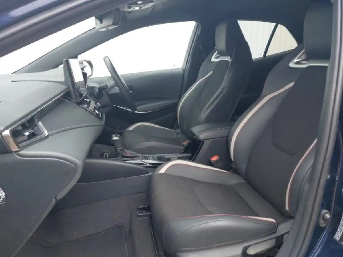 2023-toyota-corolla-18-vvt-i-gr-sport-138bhp-hatchback-big-4
