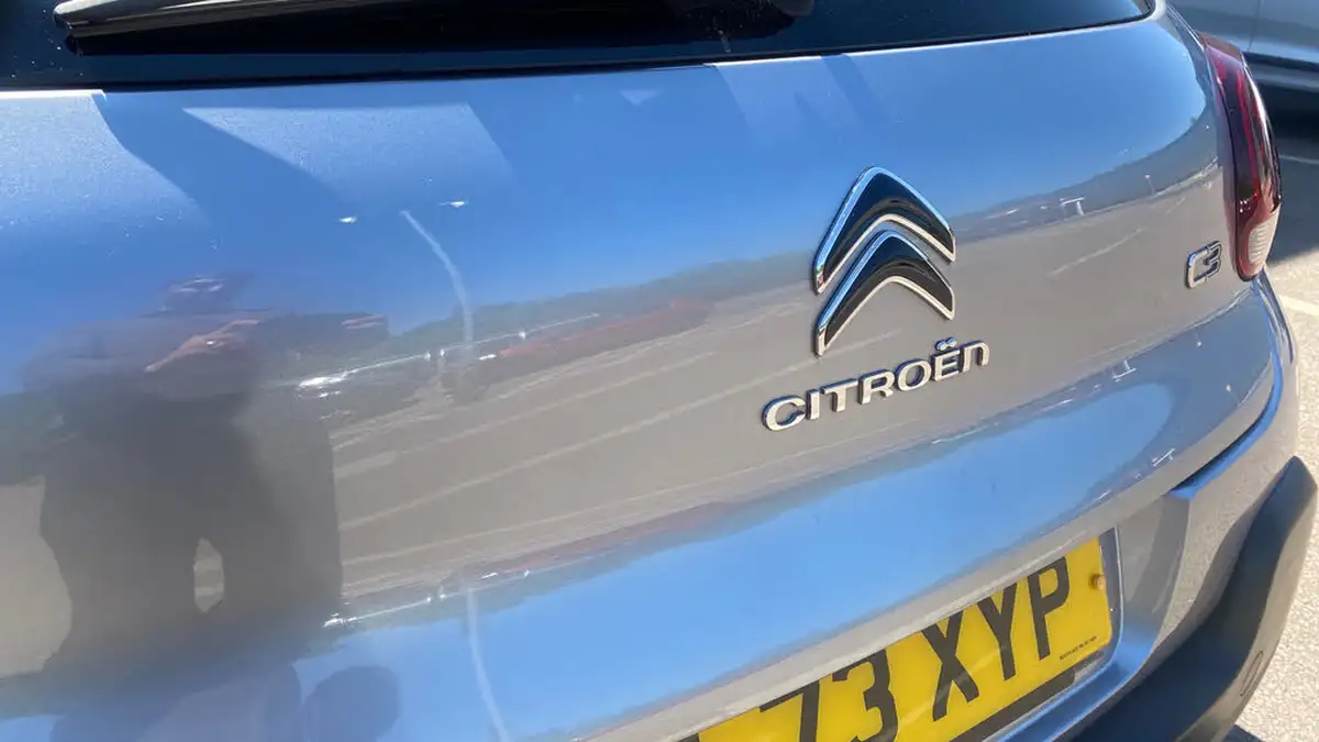 2023-citroen-c3-12-puretech-shine-plus-110ps-ss-eat6-big-25