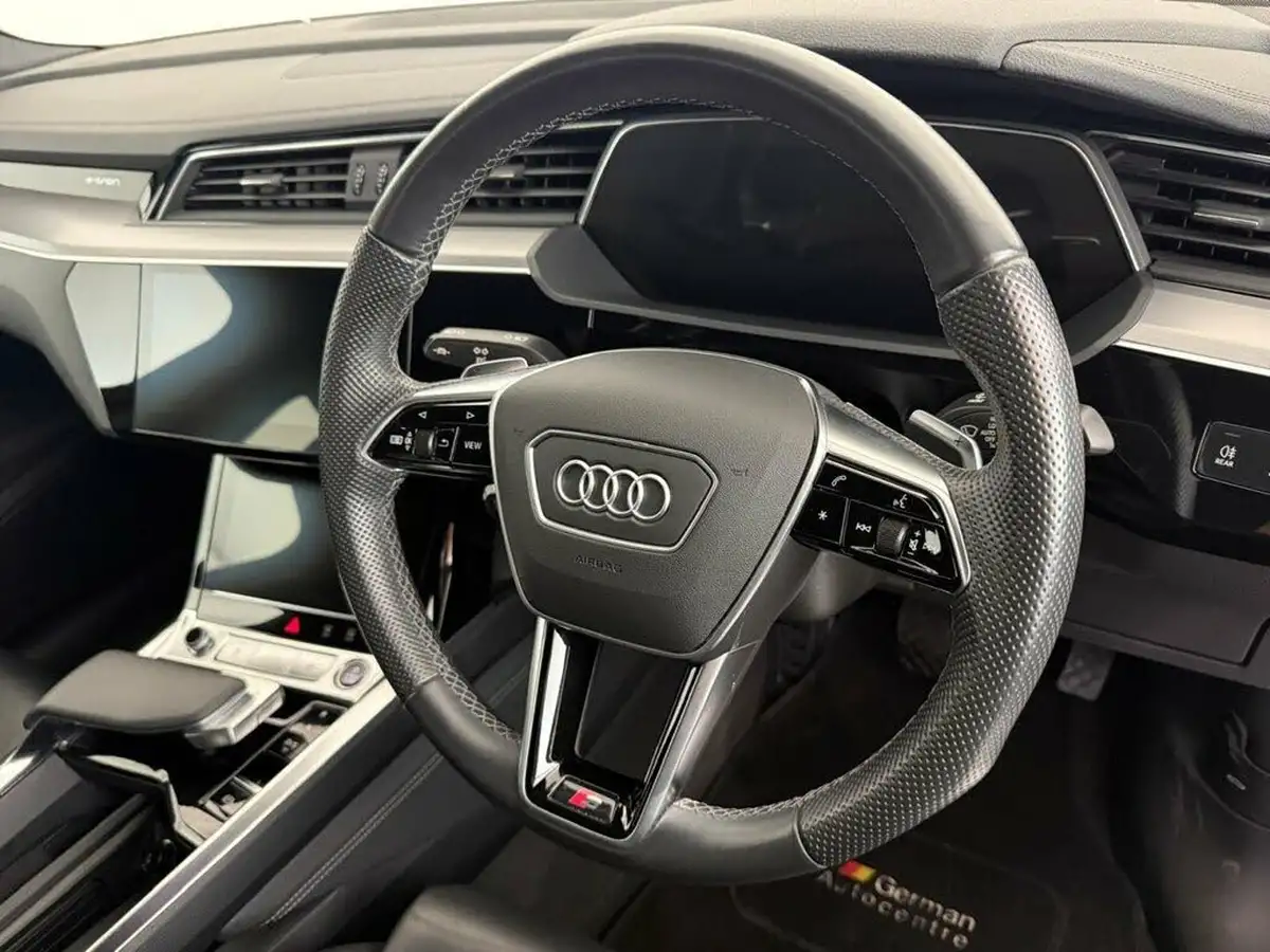 2021-audi-e-tron-50e-s-line-sportback-big-33