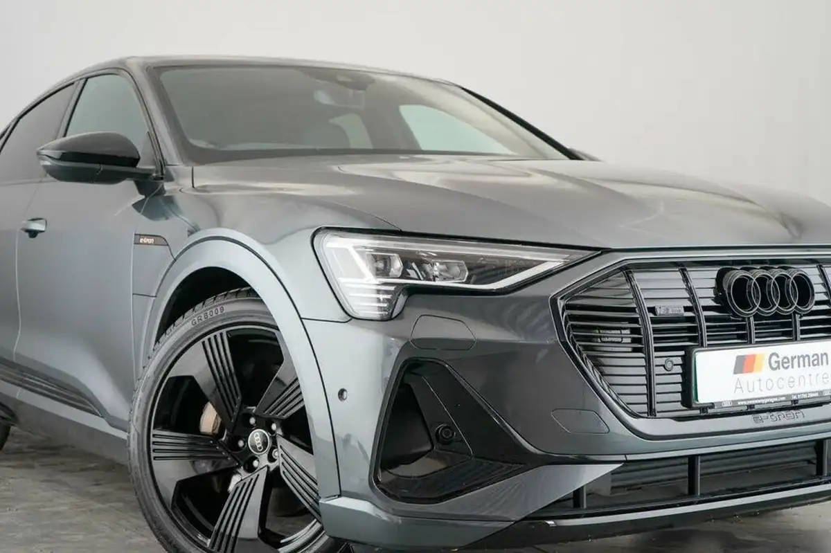 2021-audi-e-tron-50e-s-line-sportback-big-9