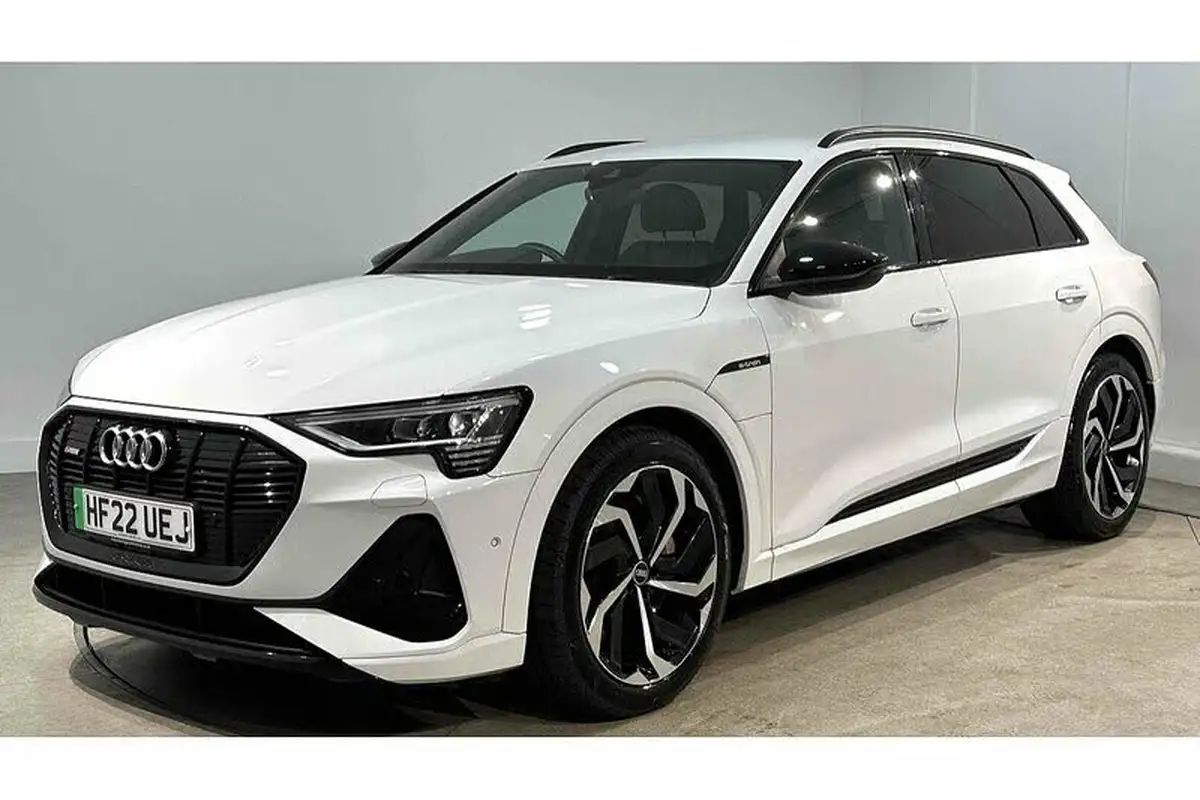 2022-audi-e-tron-50e-black-edition-station-wagon-big-7