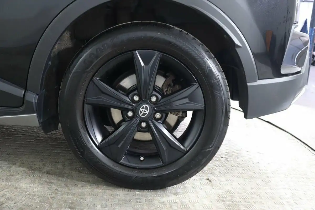 2021-toyota-c-hr-18-vvt-i-icon-big-28