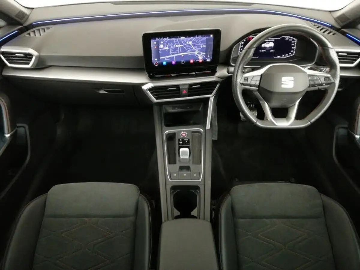 2023-seat-leon-10-etsi-evo-fr-sport-hatchback-big-2