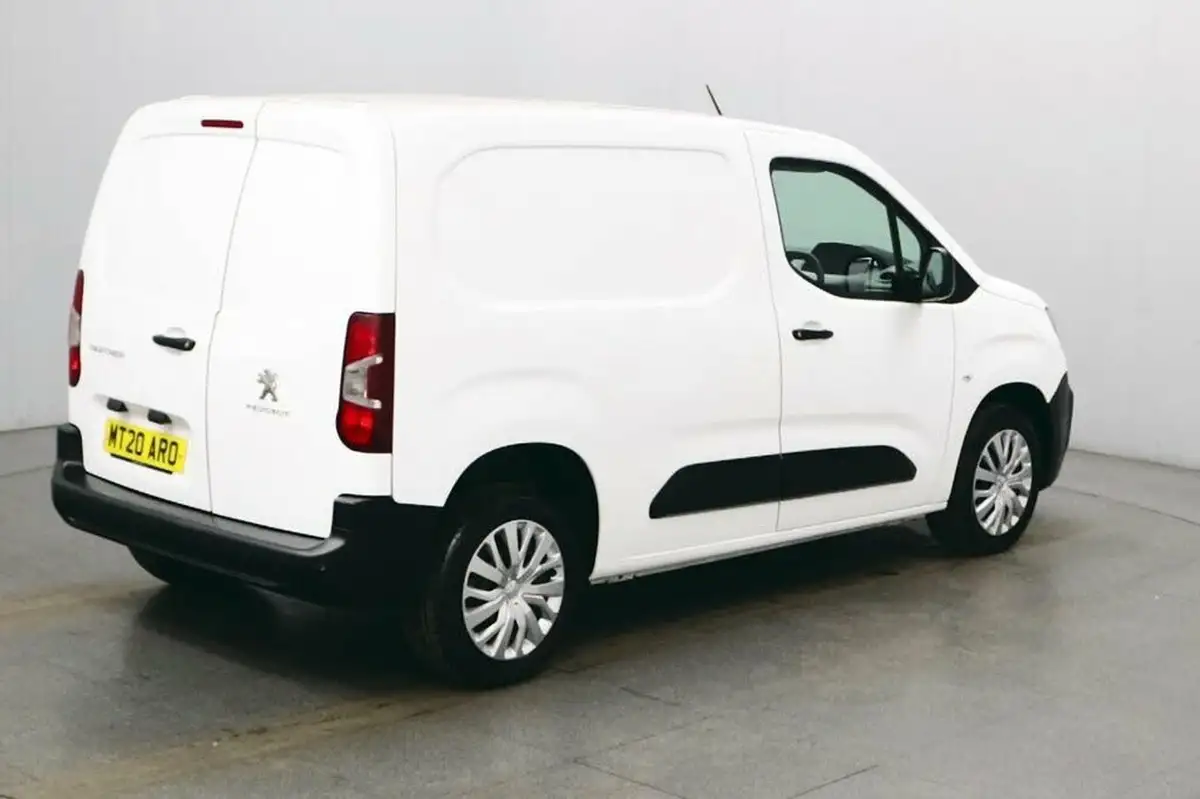 2020-peugeot-partner-15-bluehdi-1000-professional-100ps-eu6dt-panel-big-6