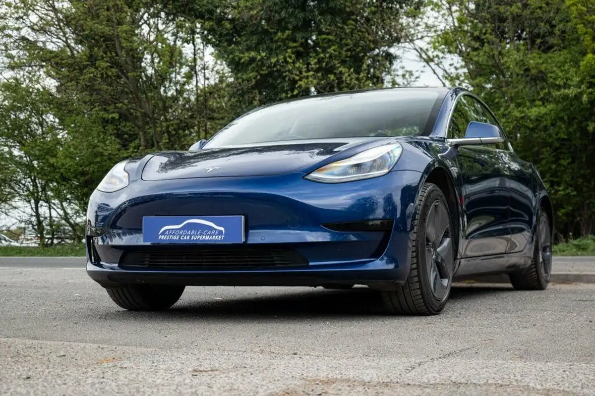 2020-tesla-model-3-e-standard-plus-big-5
