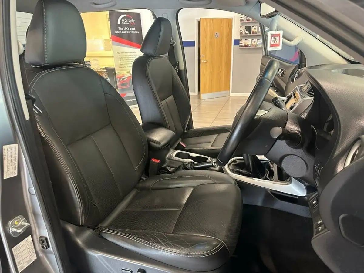 2016-nissan-np300-navara-23dci-tekna-big-9