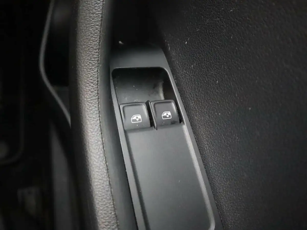 2021-skoda-fabia-10-tsi-colour-edition-95ps-big-36