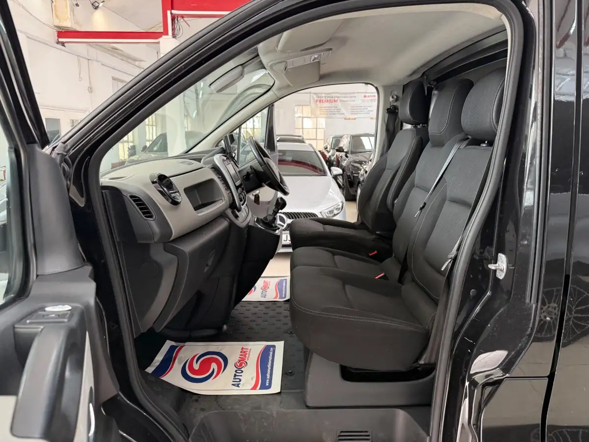 2019-renault-trafic-16dci-sl27-120-sport-nav-e6-panel-van-big-29
