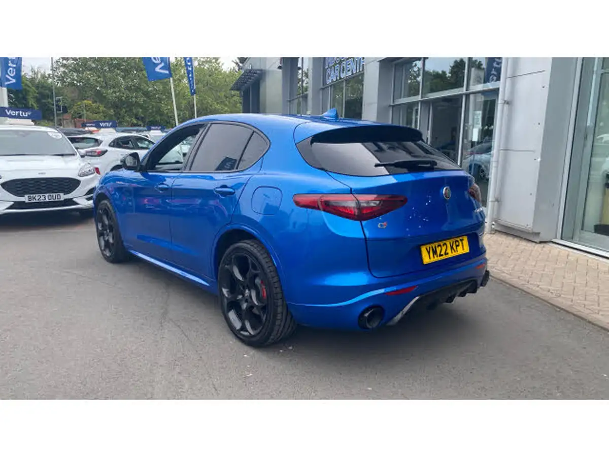 2022-alfa-romeo-stelvio-20-veloce-big-18