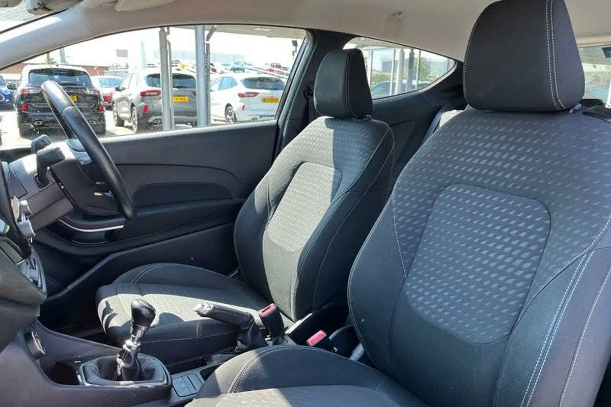 2019-ford-fiesta-10t-zetec-ss-3d-big-18