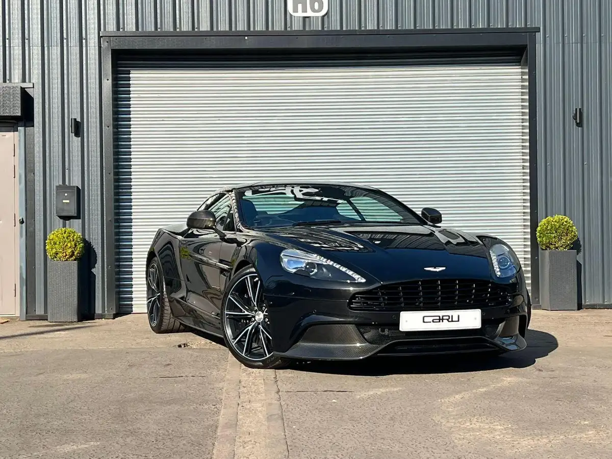 2013-aston-martin-vanquish-59-big-7