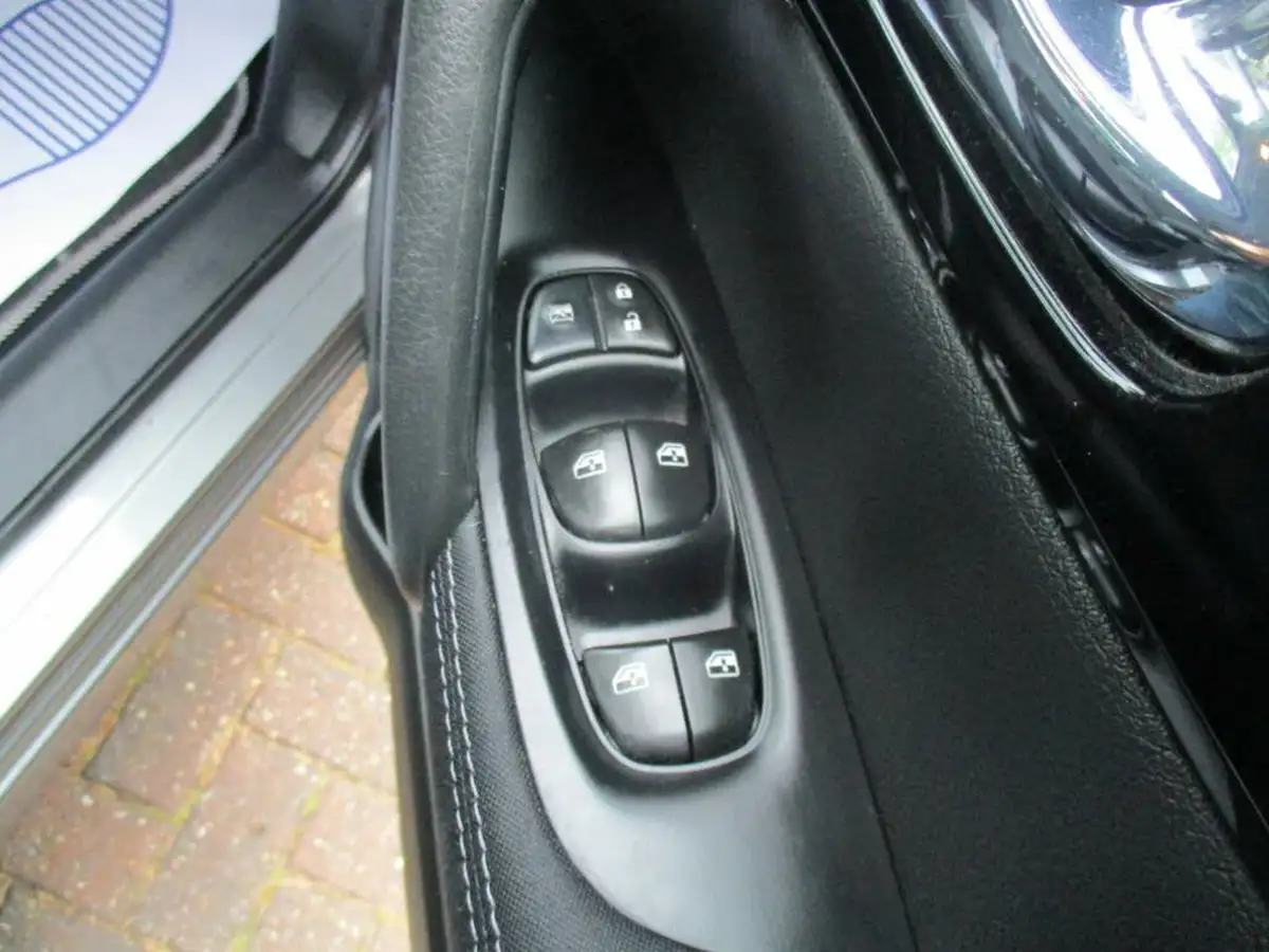 2020-nissan-qashqai-13-dig-t-acenta-premium-140ps-big-27