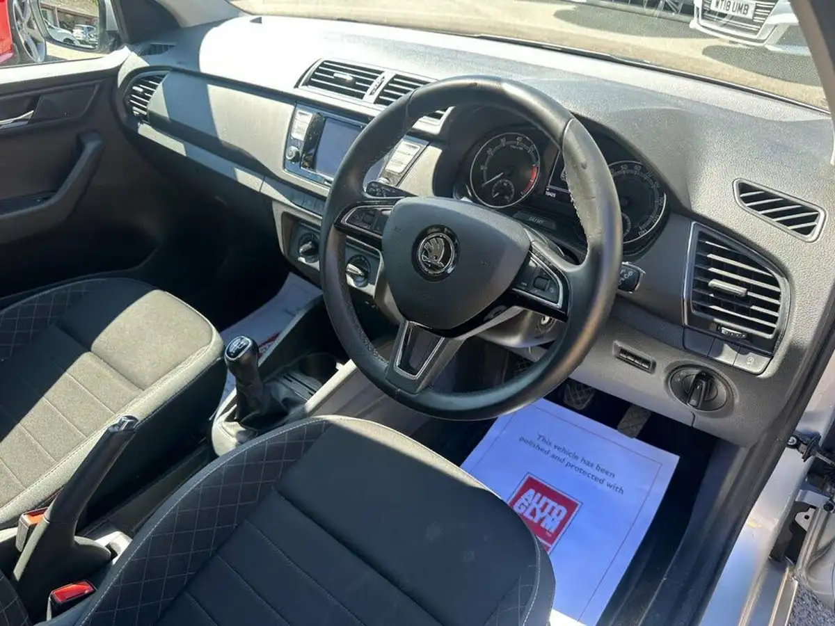 2019-skoda-fabia-10-tsi-se-95ps-hatchback-big-14