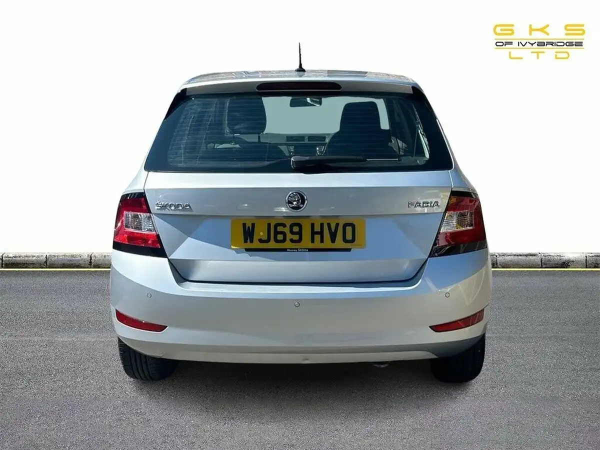 2019-skoda-fabia-10-tsi-se-95ps-hatchback-big-18