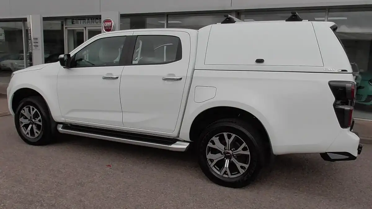2024-isuzu-d-max-19td-dl40-auto-big-5